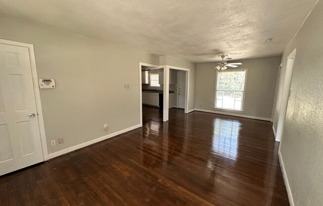 Cozy 4 Bedroom Home in Irving