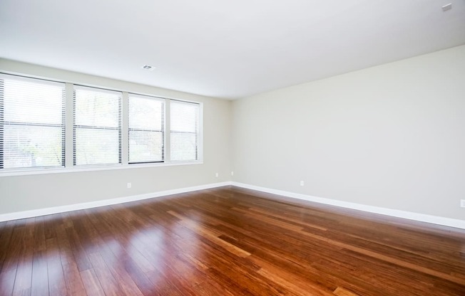 Harbor Hill Apartments wood-style flooring