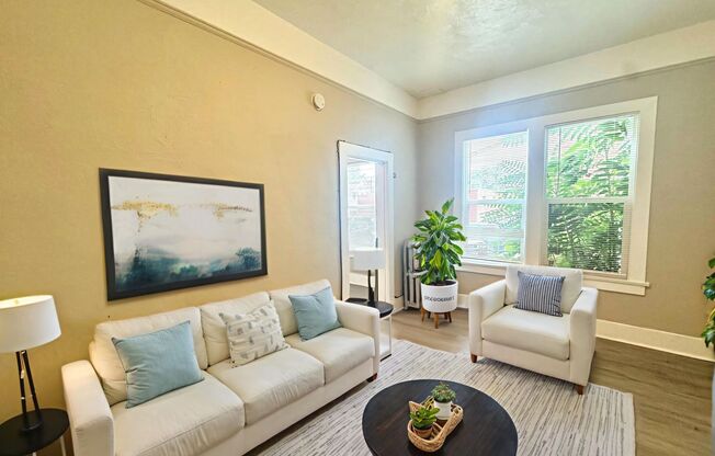 1 bed, 1 bath, 573 sqft, $895, Unit 3