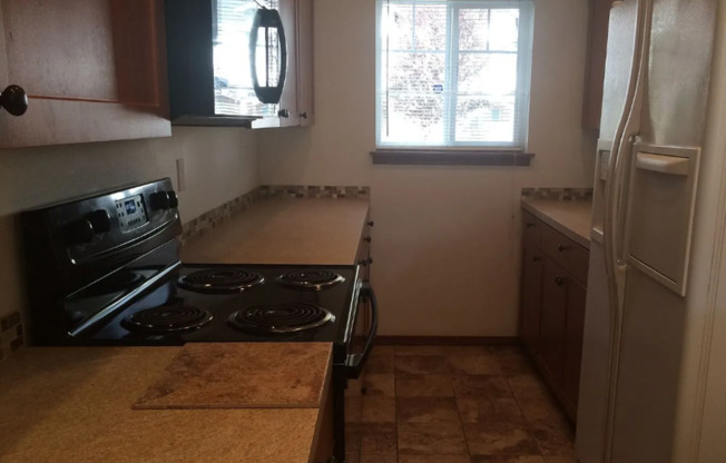 Kent Townhome for rent - 2 bed and 2 bath - Ready for move in now!