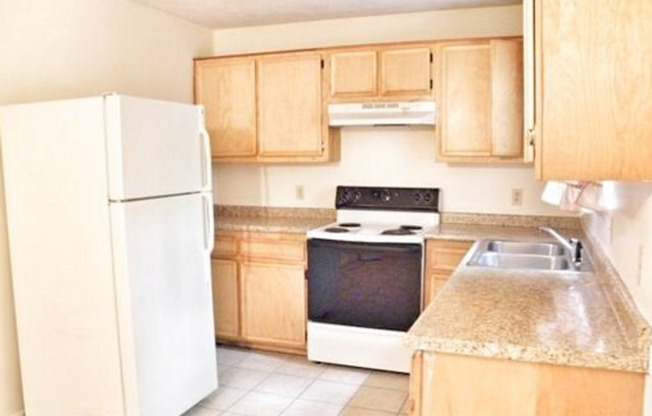 2 beds, 1.5 baths, 840 sqft, $925, Unit 2977 Woodrich Dr