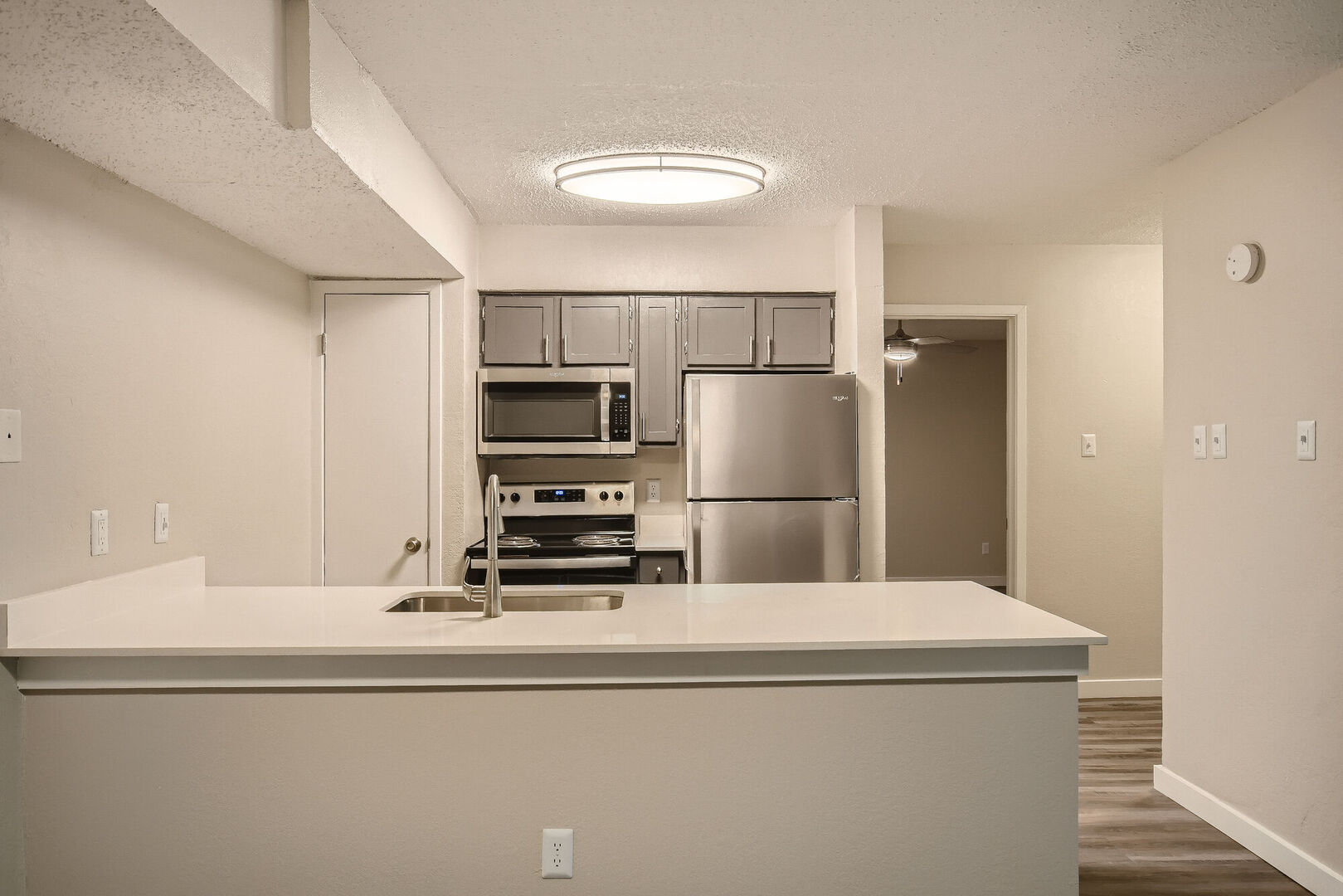 Rochelle Plaza Irving, TX ApartmentAdvisor