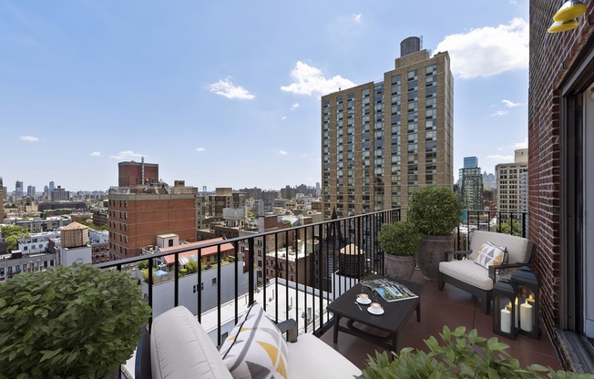 114 E 13 ST