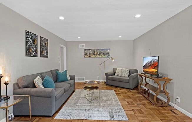 2125 Santa Clara Ave