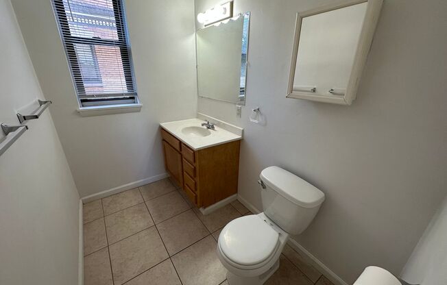 3 beds, 1 bath, 810 sqft, $1,999, Unit 732 S. Millvale Ave. #A8