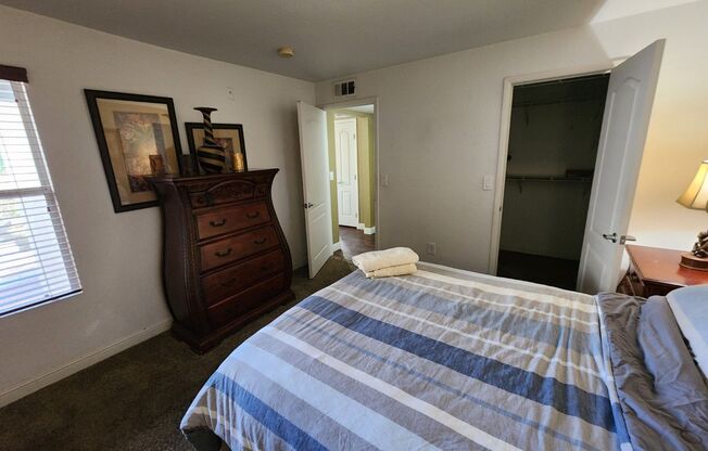 2 beds, 2 baths, $1,675, Unit # 2069