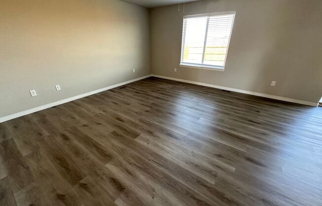 BEAUTIFUL 5 BEDROOM, 4 BATH HOME IN LORSON RANCH!! CLOSE TO FORT CARSON, SHRIEVER AFB & PETERSON AFB!!!