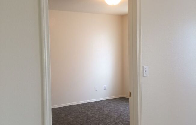 1 bed, 1 bath, 850 sqft, $695, Unit 21