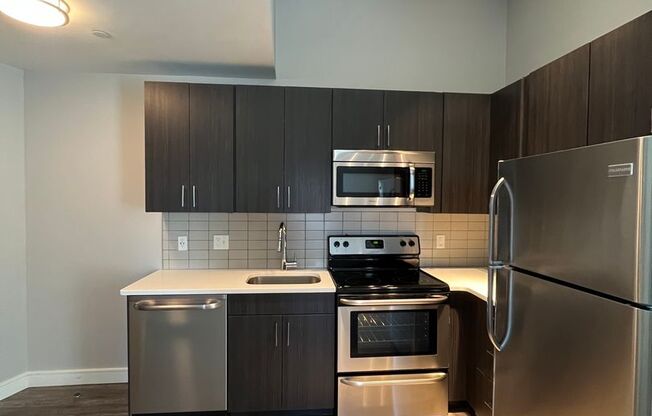 1 bed, 1 bath, 450 sqft, $2,225, Unit 207