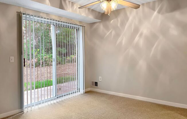 3 beds, 2 baths, 1,200 sqft, $2,195, Unit 14260E -R