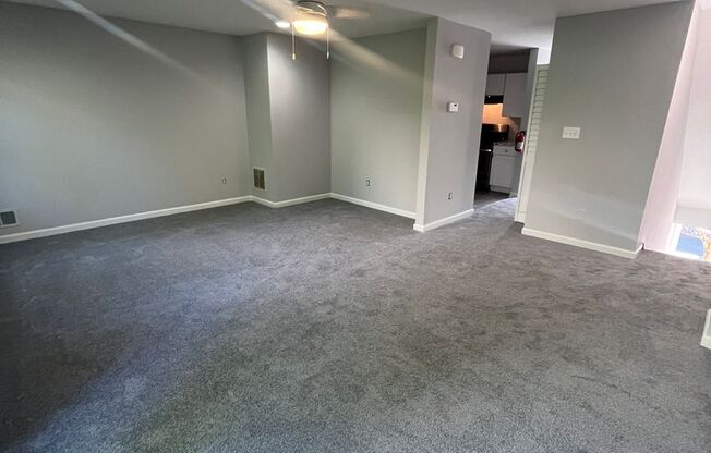 2 beds, 1 bath, 1,580 sqft, $3,149, Unit 12