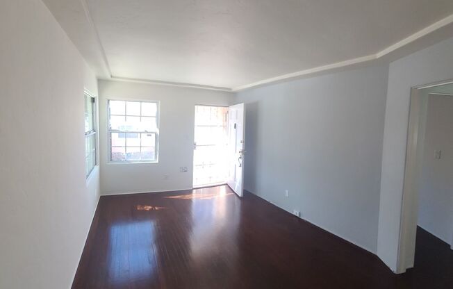 1 bed, 1 bath, 400 sqft, $1,995