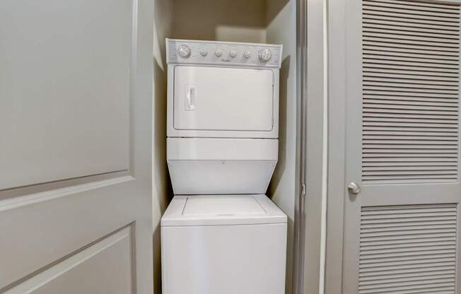 Pet-Friendly Apartments in Nashville, TN- Octave Apartments- washer and dryer included