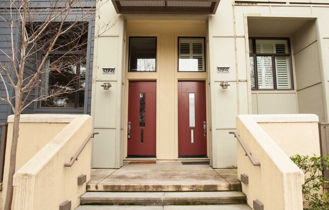 PALO ALTO SCHOOL DISTRICT- Tri-Level Executive Townhome with Attached Garage Ready to Rent July 22nd!!