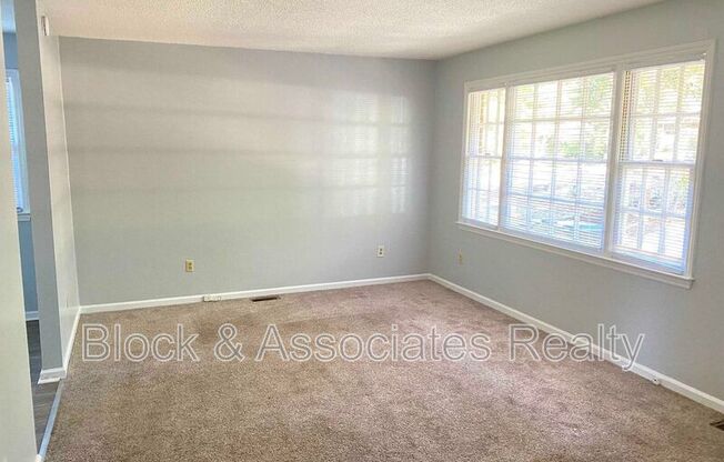 3215 CYANNE CIR