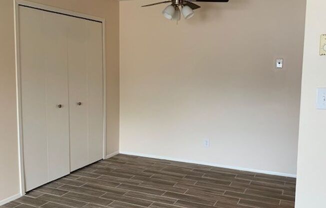 2 beds, 1 bath, 850 sqft, $975, Unit D3