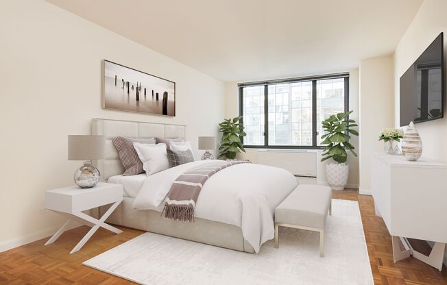 1 bed, 1 bath, 745 sqft, $4,375, Unit M10