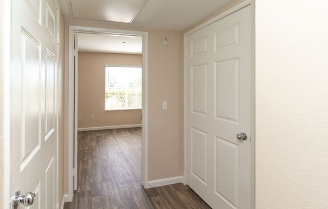 1 bed, 1 bath, 648 sqft, $2,091, Unit 30-203