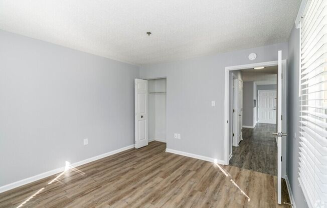 2 beds, 1 bath, 835 sqft, $1,200, Unit 2338E