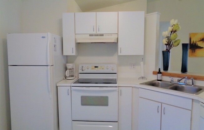 3 beds, 2 baths, $2,400