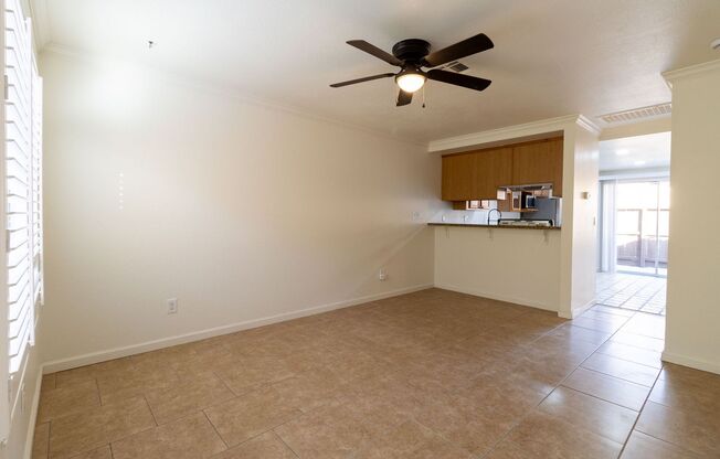 Spacious 2 Bed/1 1/2 Bath!