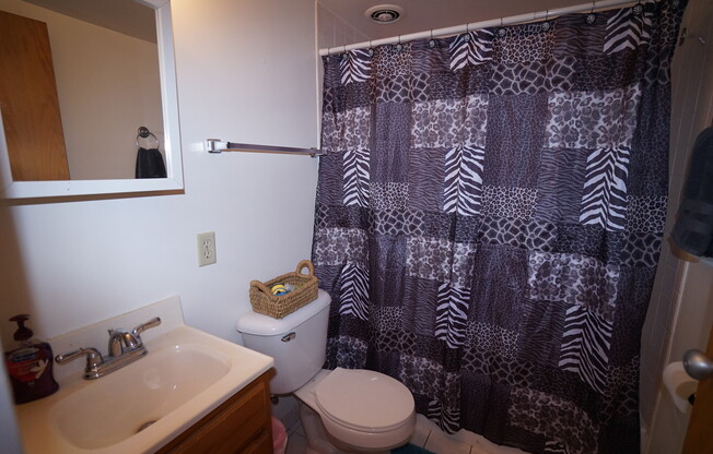 1 bed, 1 bath, $1,010, Unit 2D