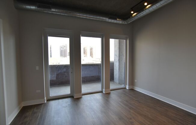 1 bed, 1 bath, 642 sqft, $3,160, Unit 3833-417