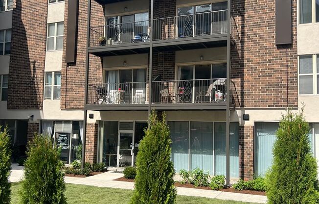 1 bed, 1 bath, 725 sqft, $1,795, Unit 5202-308R