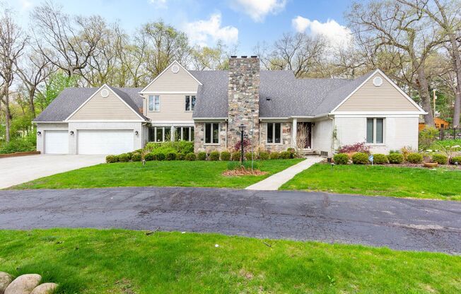 SOPHISTICATED COMFORT in HISTORIC FRANKLIN