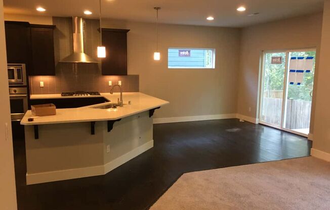 Beautiful 5 bed 3 bath available in Bothell