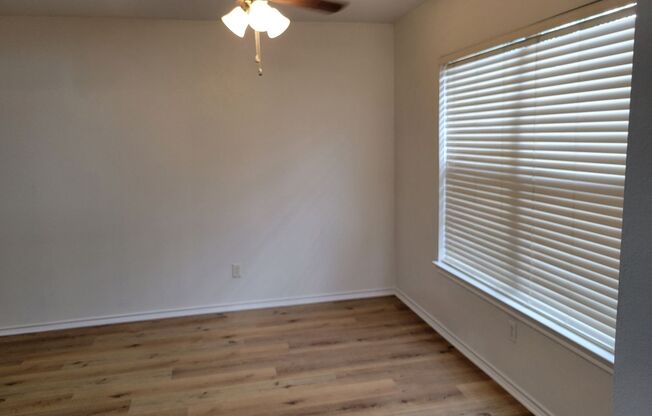 3 Bedroom 2 Bath Home in Bridgewood Freshly Painted & New Vinyl Floors