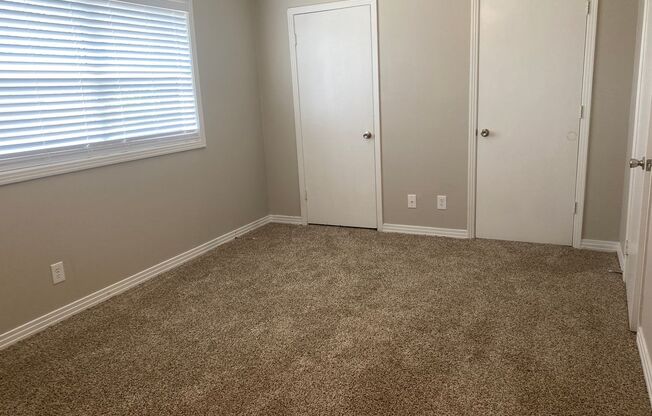 2 beds, 1 bath, 900 sqft, $825, Unit CXC06