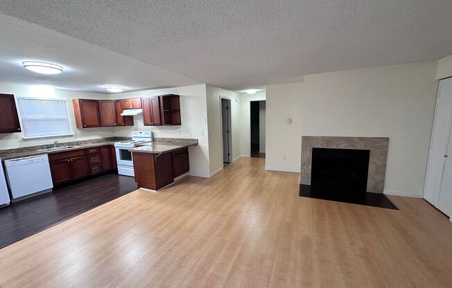 2 beds, 1 bath, 980 sqft, $1,600, Unit S166-D