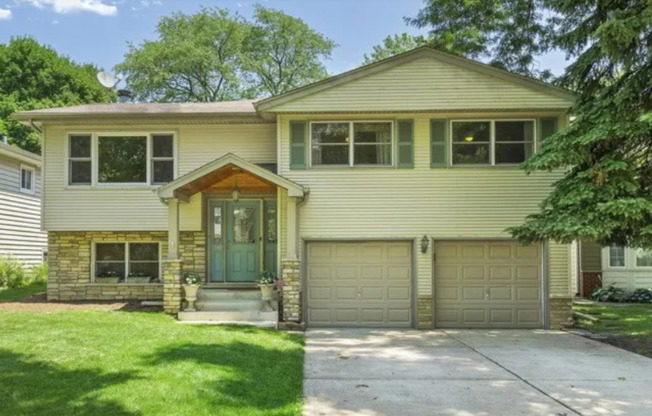249 S MILTON AVE