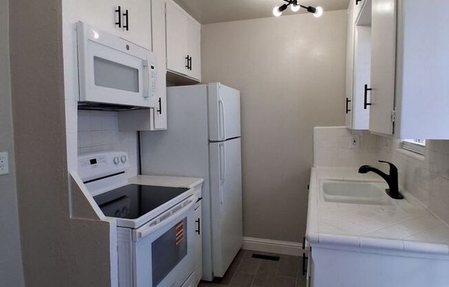1230-1234 N. College Ave