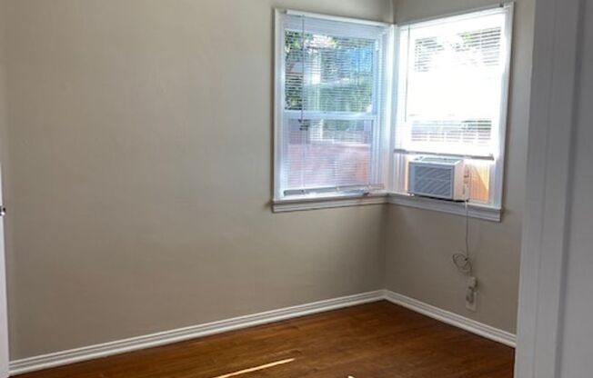 2 beds, 1 bath, $2,095