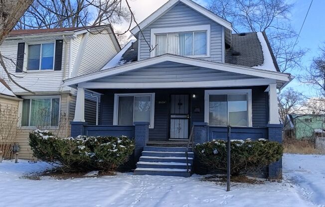 4 bedroom, 1 bath, now available!
