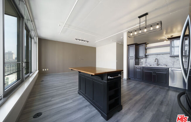 1 bed, 1 bath, 947 sqft, $3,300, Unit 1314