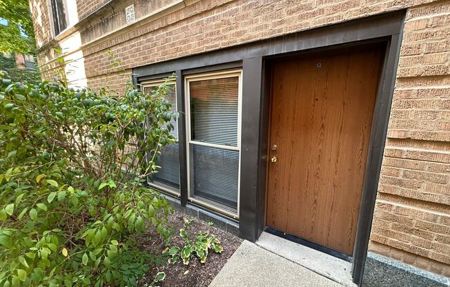 1 bed, 1 bath, 425 sqft, $1,765, Unit 233-G2