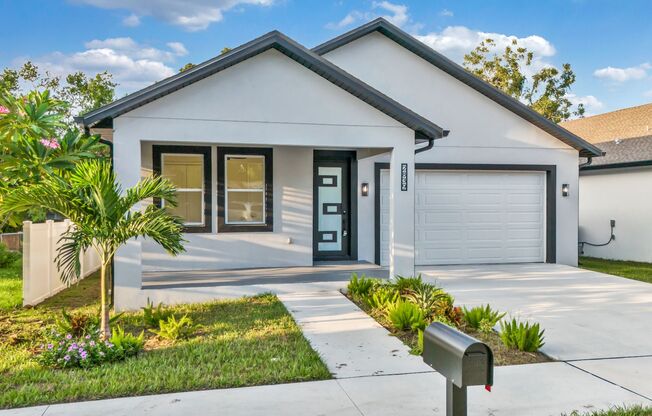 Brand New Construction 4bedroom/3bathroom Home Available Immediately in North St Pete!