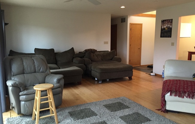 5 bedroom house on the Westside - close to UIHC