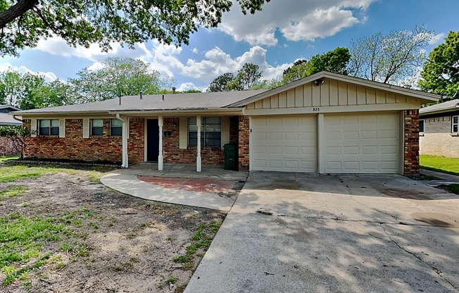 825 LIVINGSTON DR