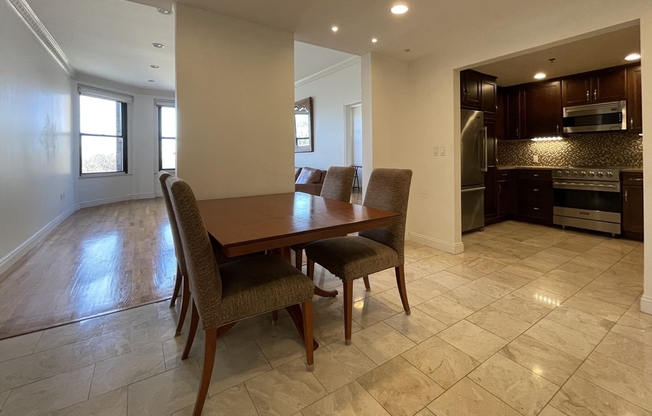 2 beds, 2 baths, 1,130 sqft, $4,850, Unit 304