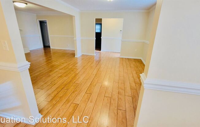 1017 Tradewinds Road,