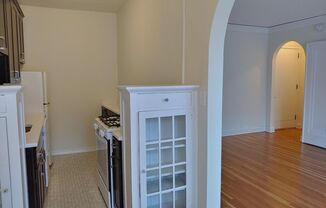 Calhoun Beach Apartments