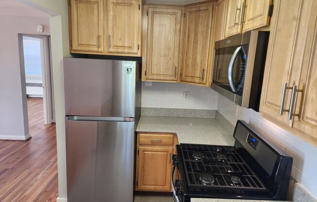 1 bed, 1 bath, 663 sqft, $2,050, Unit D-16