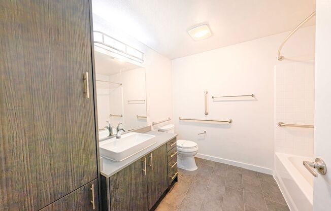 1 bed, 1 bath, 595 sqft, $1,850, Unit 102