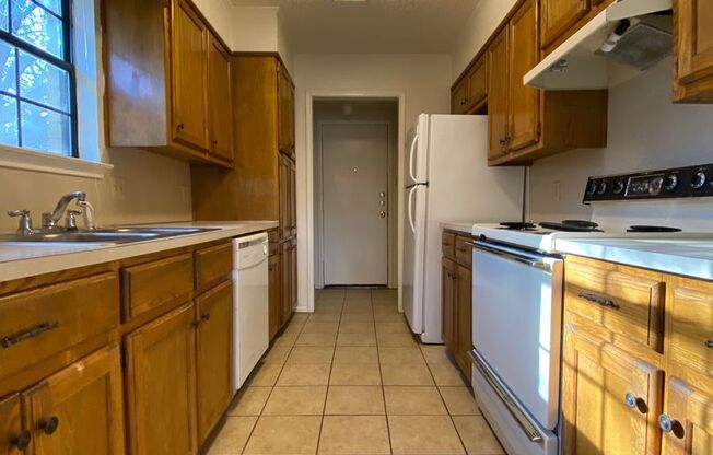 3 beds, 2 baths, $1,495