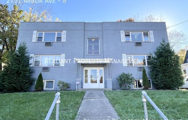 2751 Arbor Ave