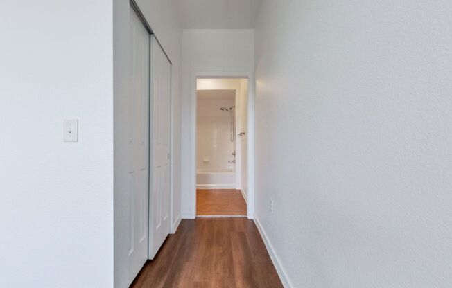 2 beds, 2 baths, $1,795, Unit UNIT 11304